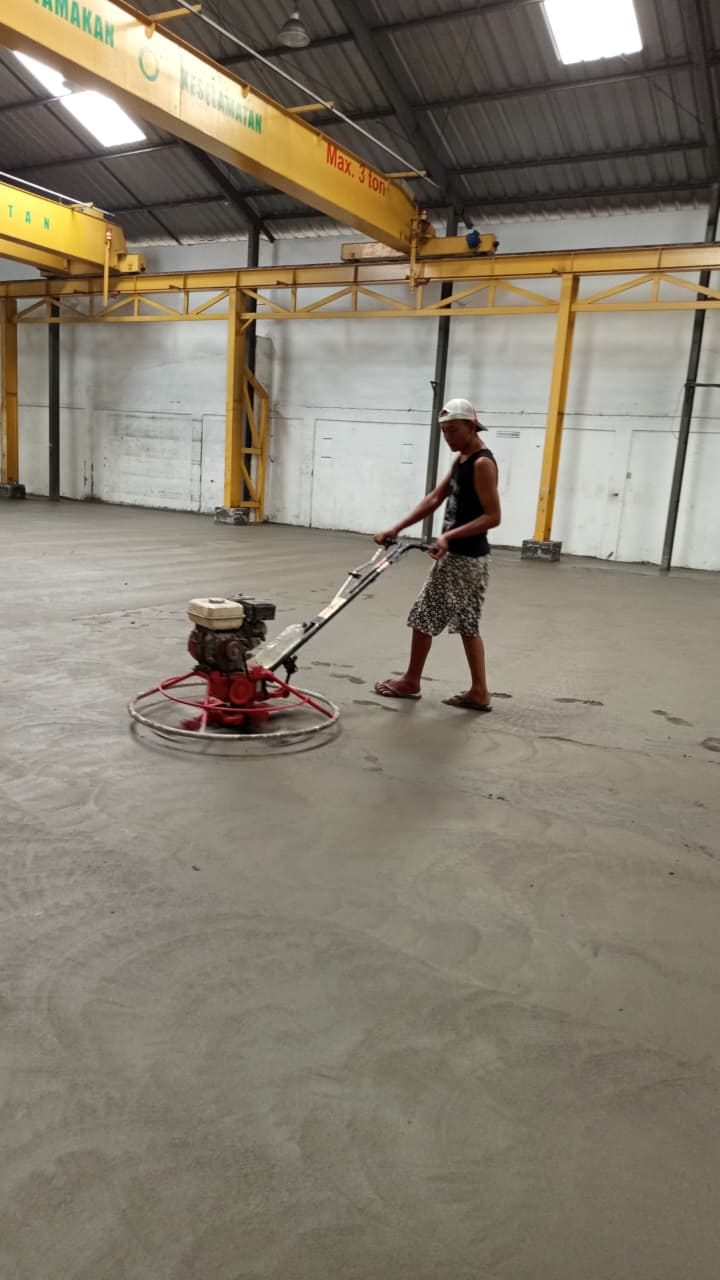 Hasil Trowel Finishing Gudang